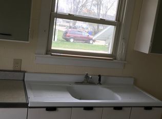 129 W Ottawa Rd, Paxton, IL 60957