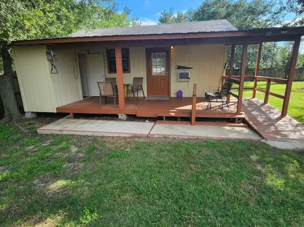 237 Mount Olive Rd, Cedar Creek, TX 78612