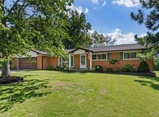 10522 Roxanna Dr, Saint Louis, MO 63128