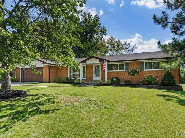 10522 Roxanna Dr, Saint Louis, MO 63128
