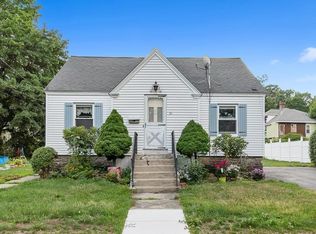 31 Blaine Ave, Worcester, MA 01603
