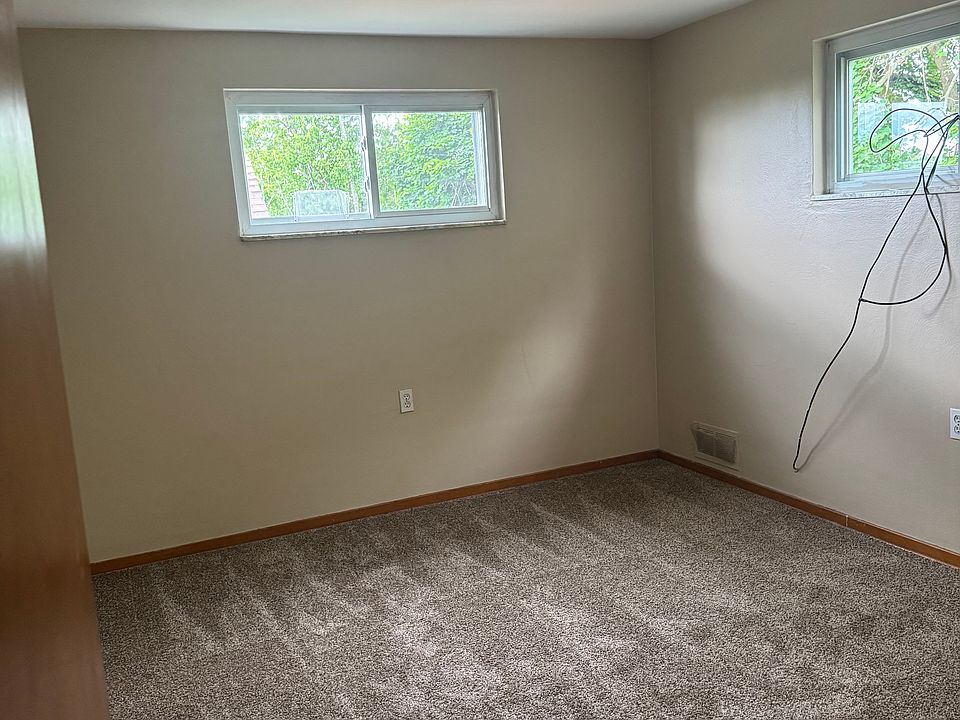 2nd image of 200 Wainwright Ave Floor 2