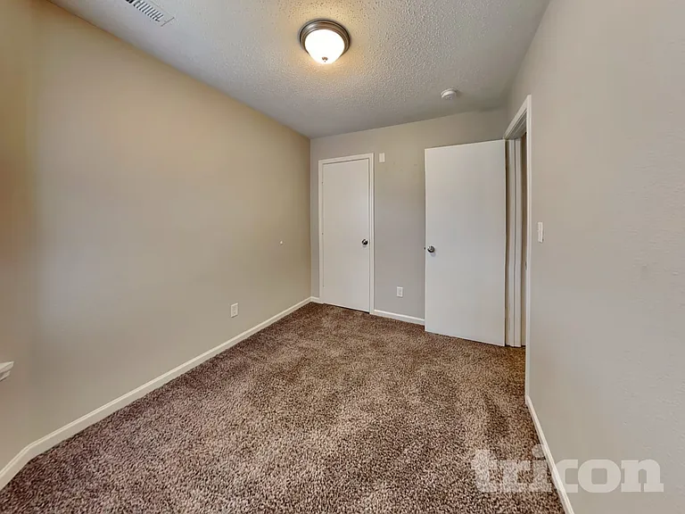 5314 Cliff Ridge Dr — Photo 12