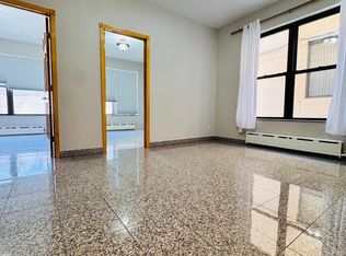 20-55 29th St #1R, Astoria, NY 11105