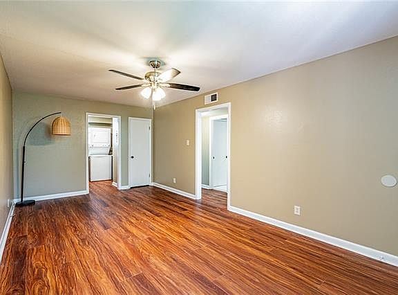 2nd image of 4018 Pitt St #E