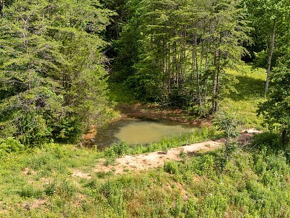 2nd image of 182 Butcher Valley Rd