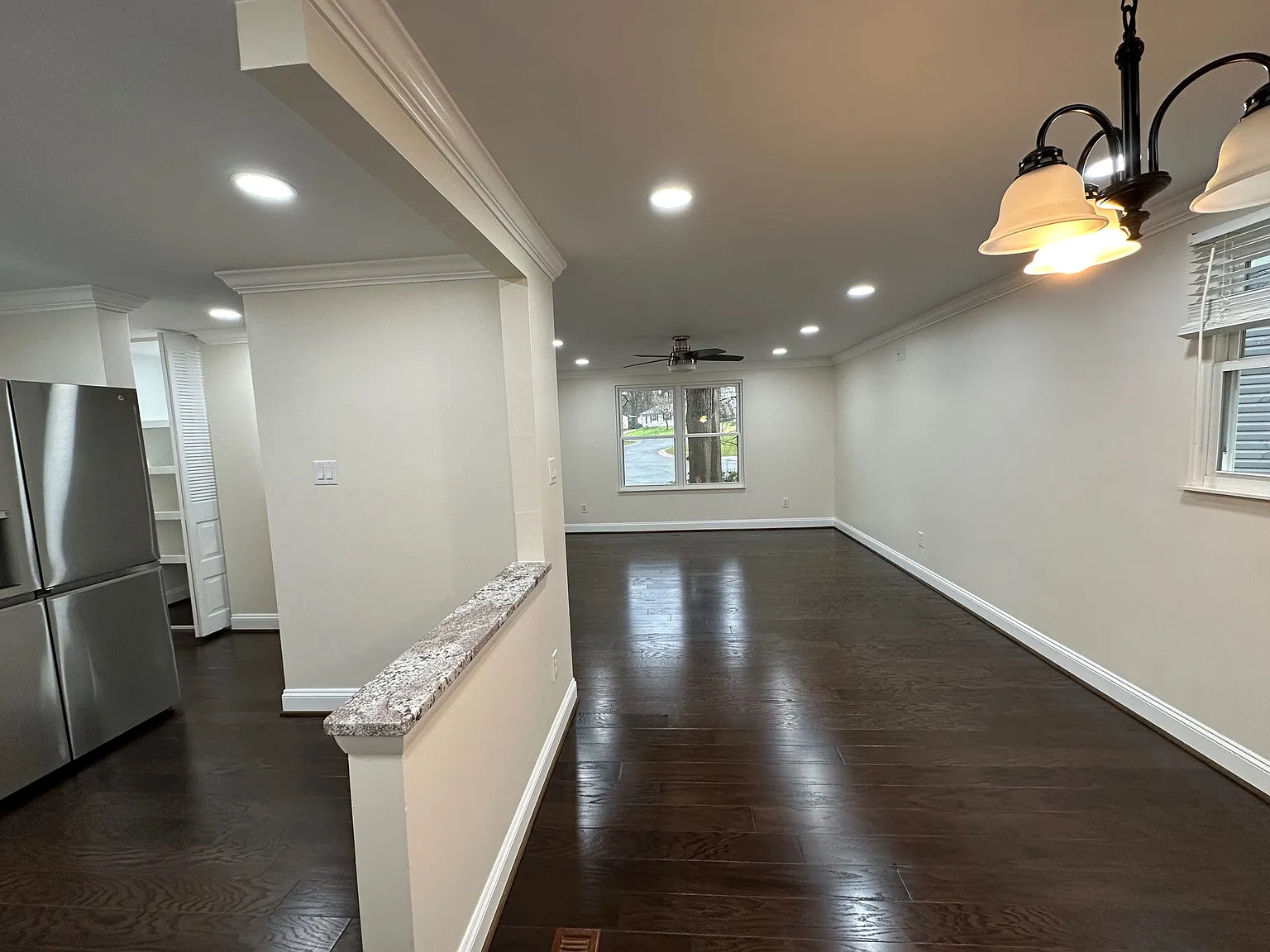 4 bed, 1600 sqft, $2,400 — Photo 3