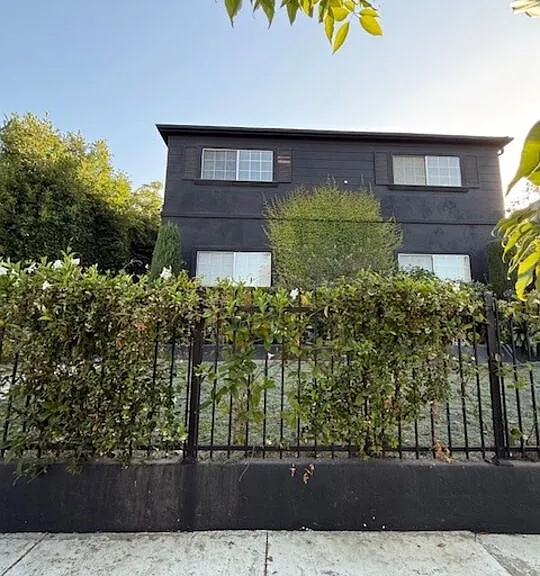 4275 McClung Dr — Photo 23