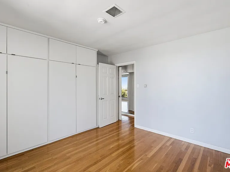 1155 N Clark St #1 — Photo 12