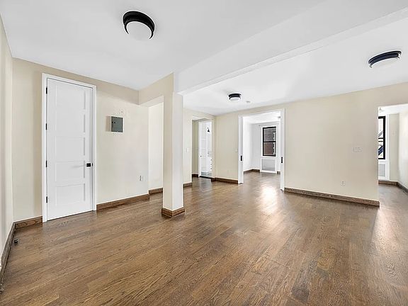 3rd image of 885 10th Ave APT 2D