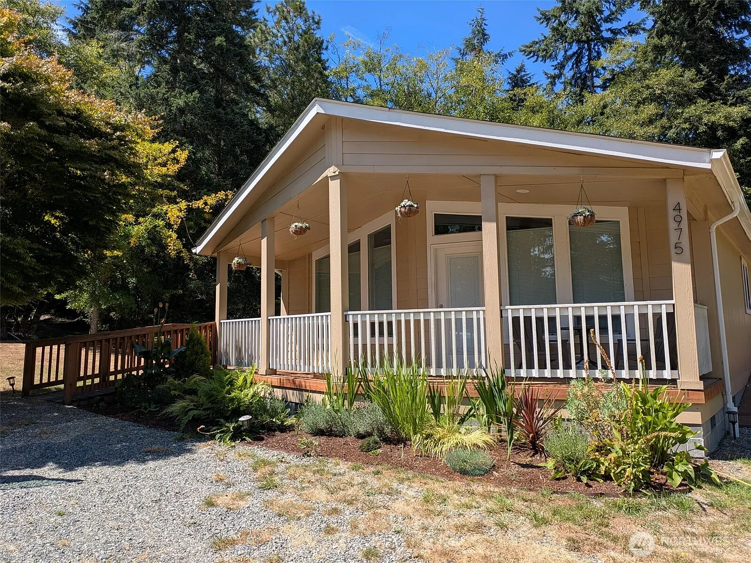 4975 Wilkinson Road photo 1