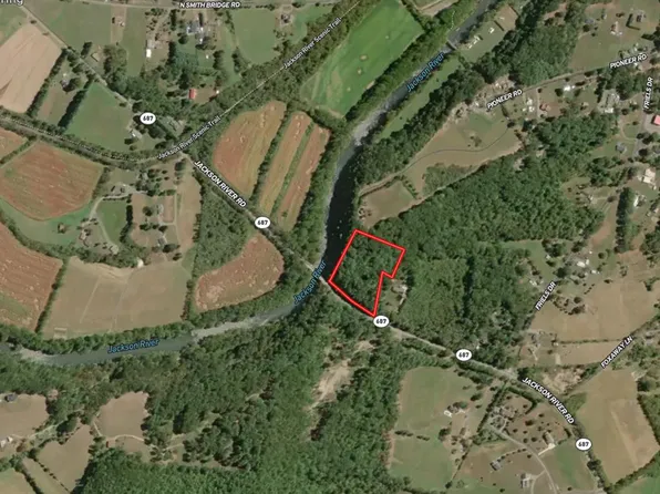 Jackson River Rd, Covington, VA 24426