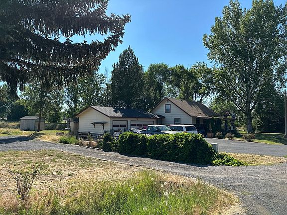 3rd image of 4744 Harlan Dr