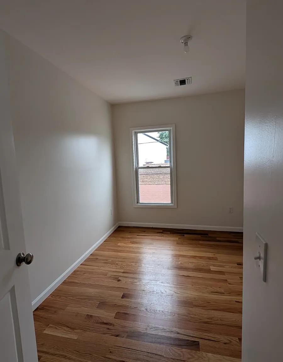 3 bed, $2,450 — Photo 4