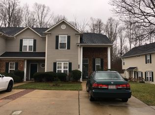 8741 Cinnabay Dr, Charlotte, NC 28216