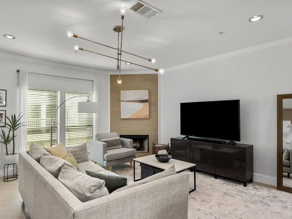 2415 Stutz Dr APT E, Dallas, TX 75235
