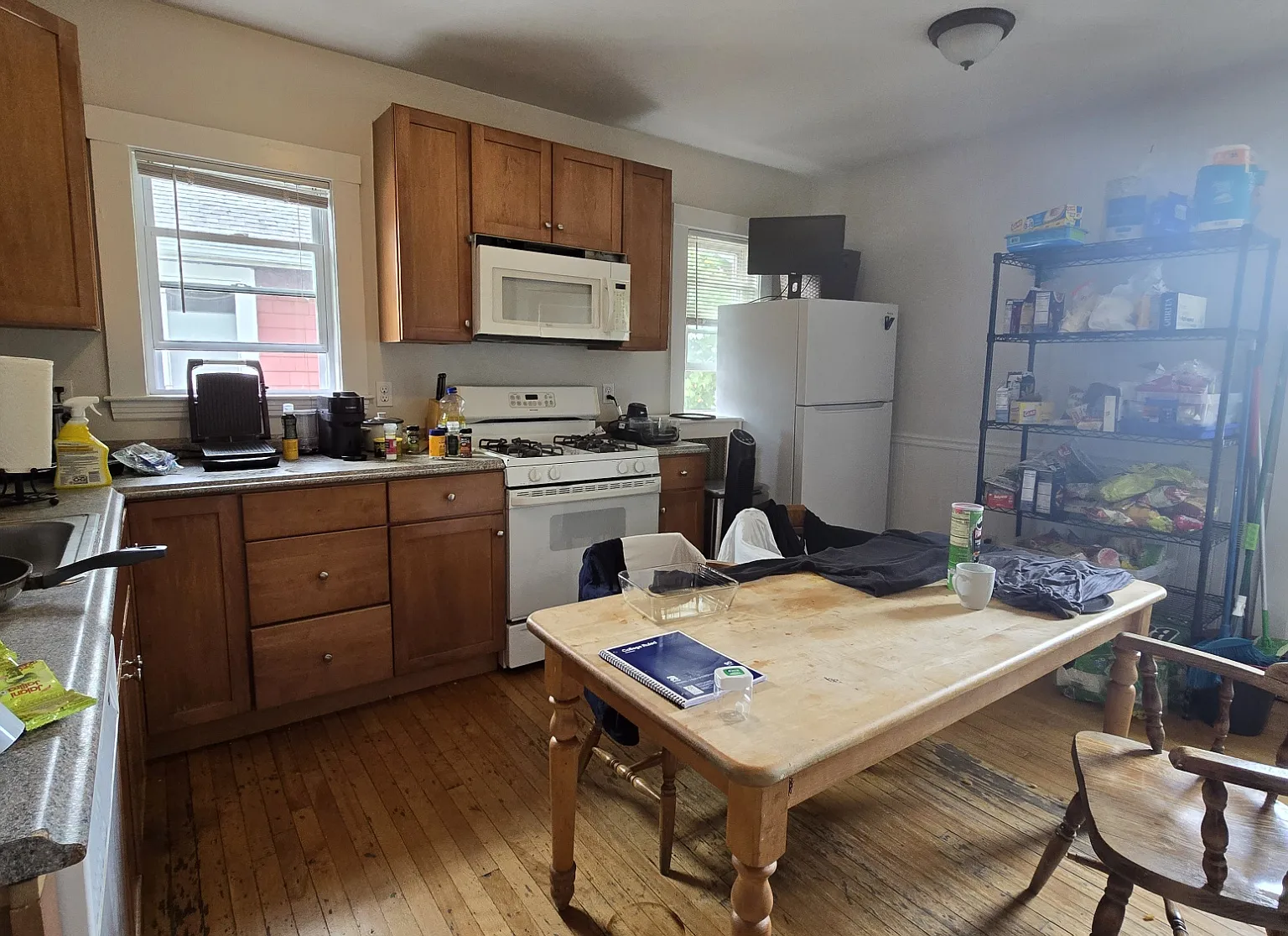 4 bed, $5,600 — Photo 2