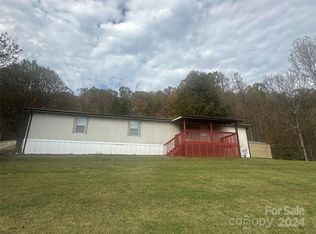 2926 Clarks Chapel Rd, Lenoir, NC 28645