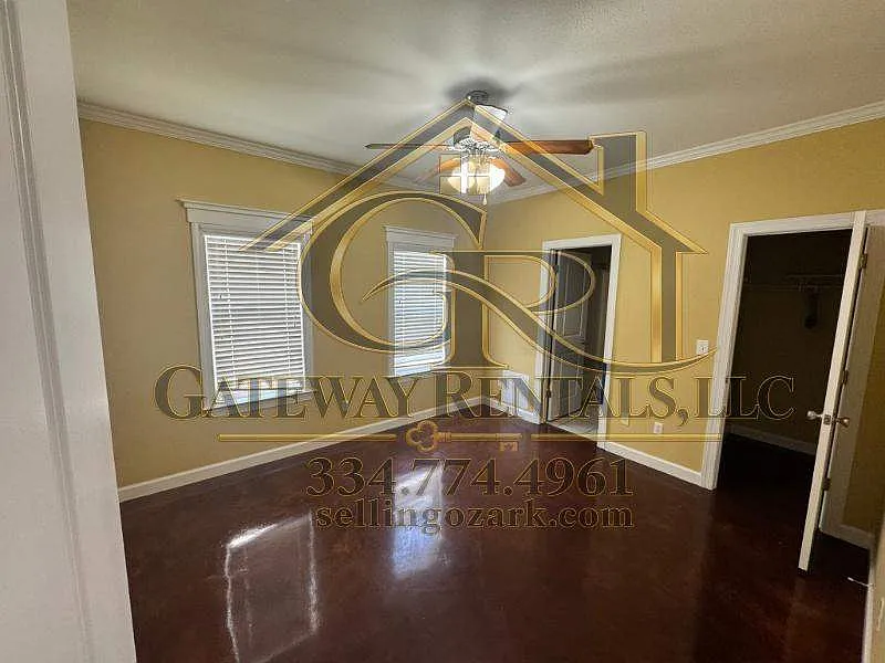 2 bed, $1,300 — Photo 4