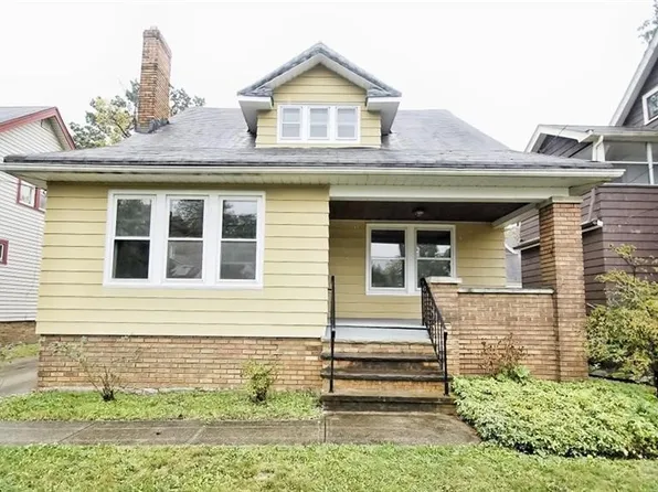 3996 Bluestone Rd, Cleveland Heights, OH 44121