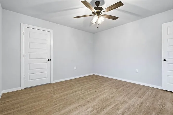 3427 N Ironwood Ave — Photo 26
