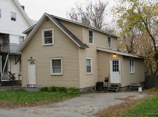 16 Cedar St, Skowhegan, ME 04976