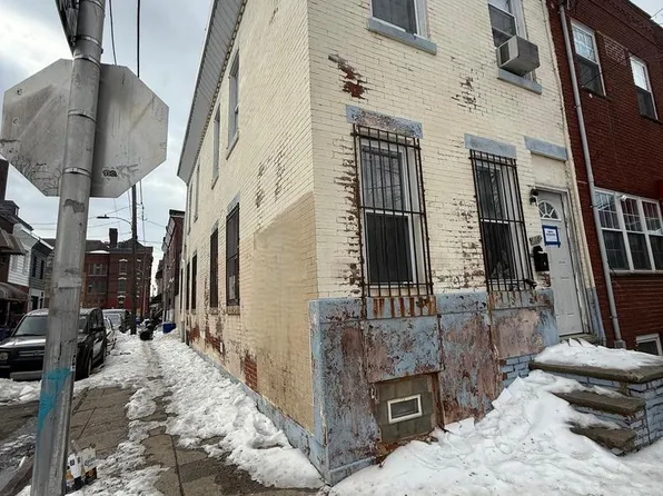 816 Jackson St, Philadelphia, PA 19148