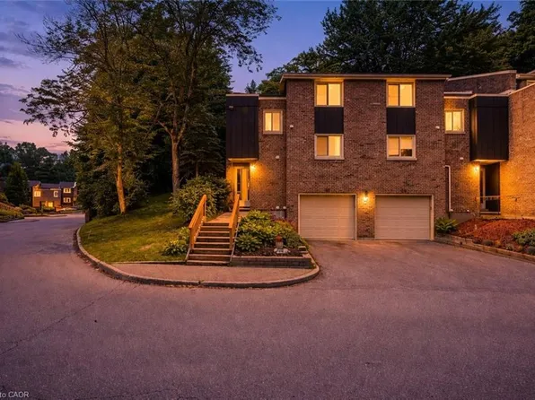 220 Salisbury Ave #29, Cambridge, ON N1S 1K5