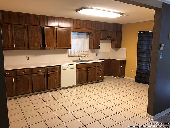 5th image of 246 Pletz Dr