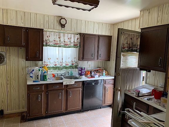 3rd image of 3301 Freddie Dr