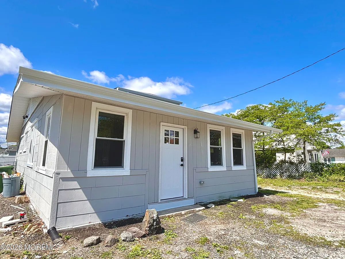 Building Photo - 408 Forepeak Ave