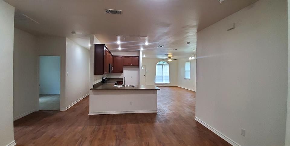 2nd image of 3710 Opal Ave