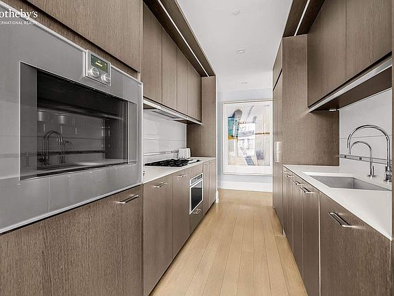 5th image of 301 E 50th St APT 3B