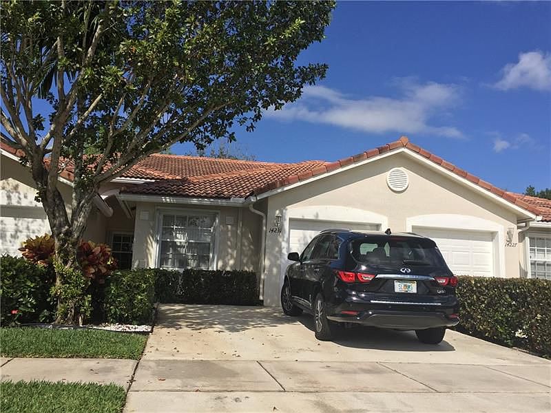 1st image of 14231 W La Sedona Cir