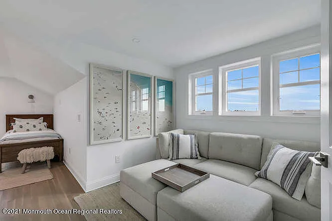916 Ocean Ave #WEEKLY PRICE — Photo 37