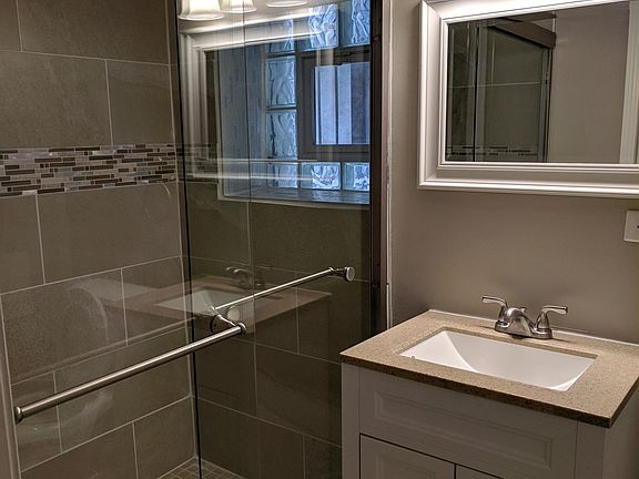4th image of 1713 W Wallen Ave #0