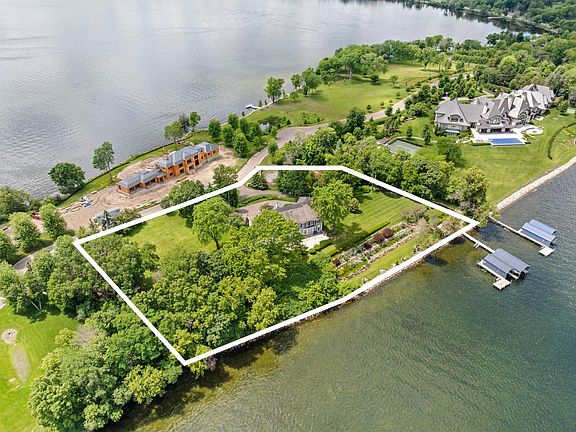 2nd image of 1480 Bracketts Point Rd