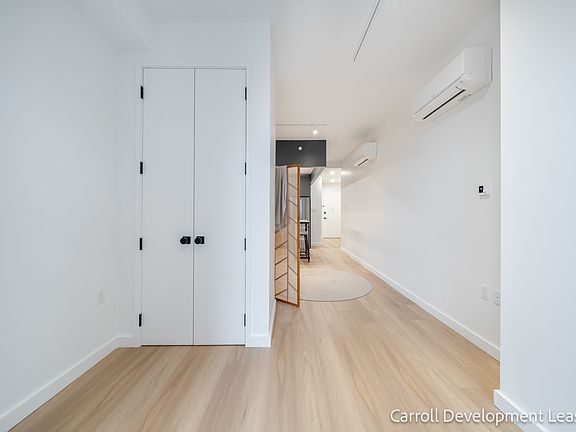 5th image of 931 Carroll St #811