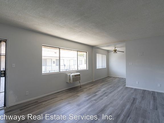 4th image of 15150 Roscoe Blvd #11