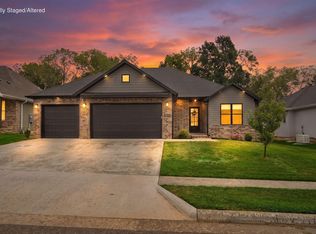 4898 S Sycamore Avenue, Springfield, MO 65810