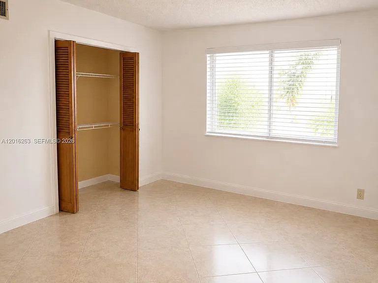 309 Lakeview Dr #204 — Photo 15