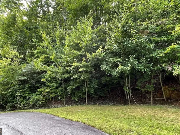 34 Overlook Loop, Young Harris, GA 30582