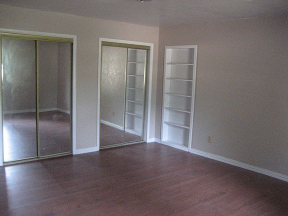 5th image of 670 Whiteoak Dr