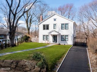 17 Maple Dr, Old Greenwich, CT