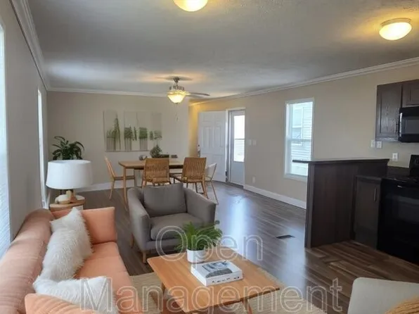 8701 NE 107th Pl, Kansas City, MO