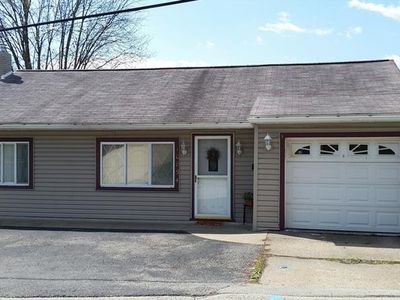 10894 Old Trail Rd, North Huntingdon, PA, 15642