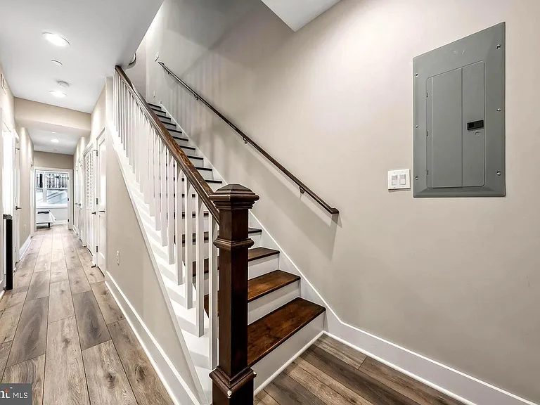 1213 Holbrook St NE #1 — Photo 9
