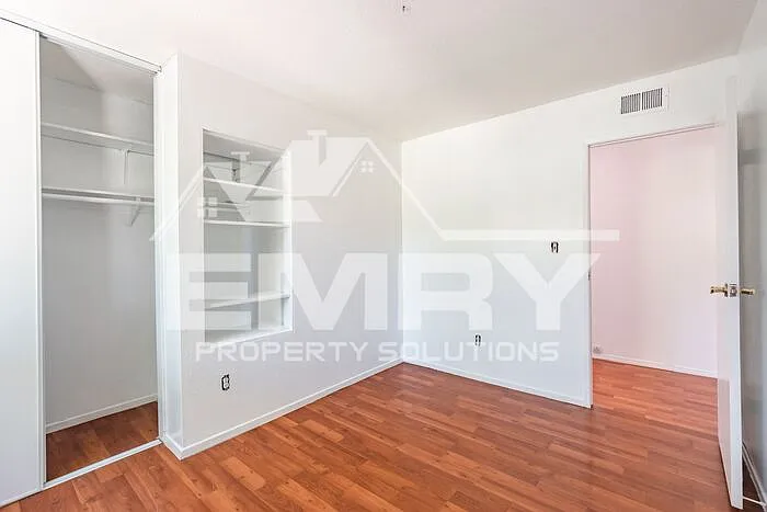 9781 Karmont Ave — Photo 16