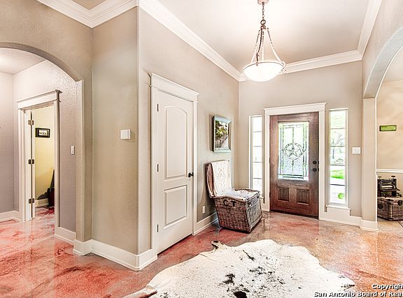2nd image of 657 Berry Oaks Dr