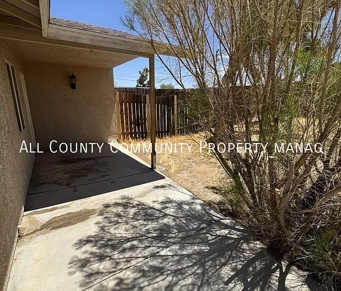 58439 Palisade Dr #B — Photo 1